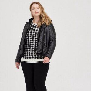 NWT TORRID Crew Nk Herringbone Pullover Sweater Houndstooth Black & White Size 4